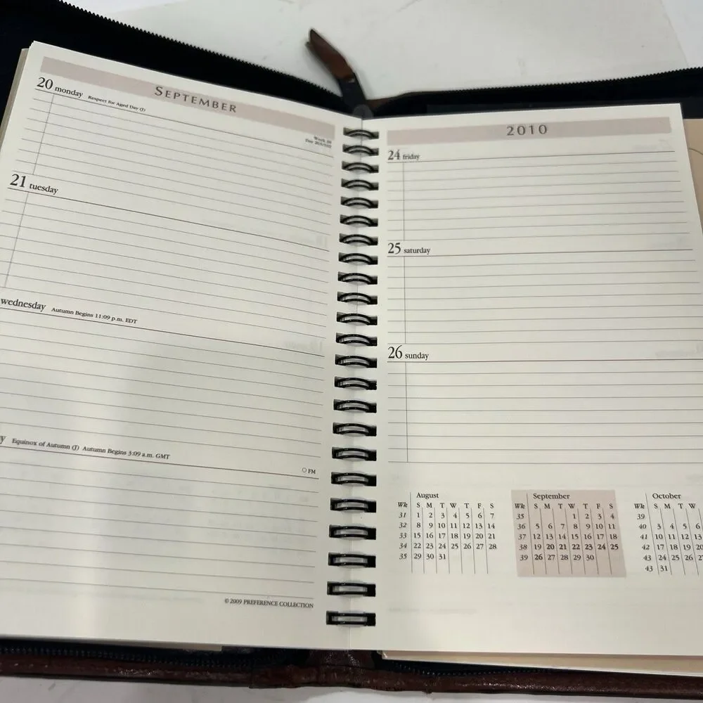 Scully Medium Planner/Address Book Brown Leather Zippered 9.5” X 6” 2010